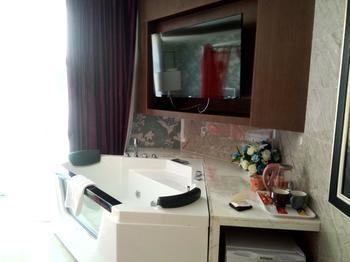 Zhengzhou Goodnight Hotel Jicheng  Екстериор снимка